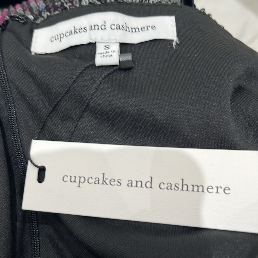 Cupcakes and cashmere Joelle dress in black size S. - Picture 5 of 6